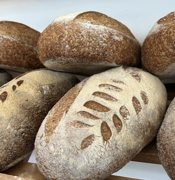 Kovászos teljeskiőrlésű kenyér (750 g)